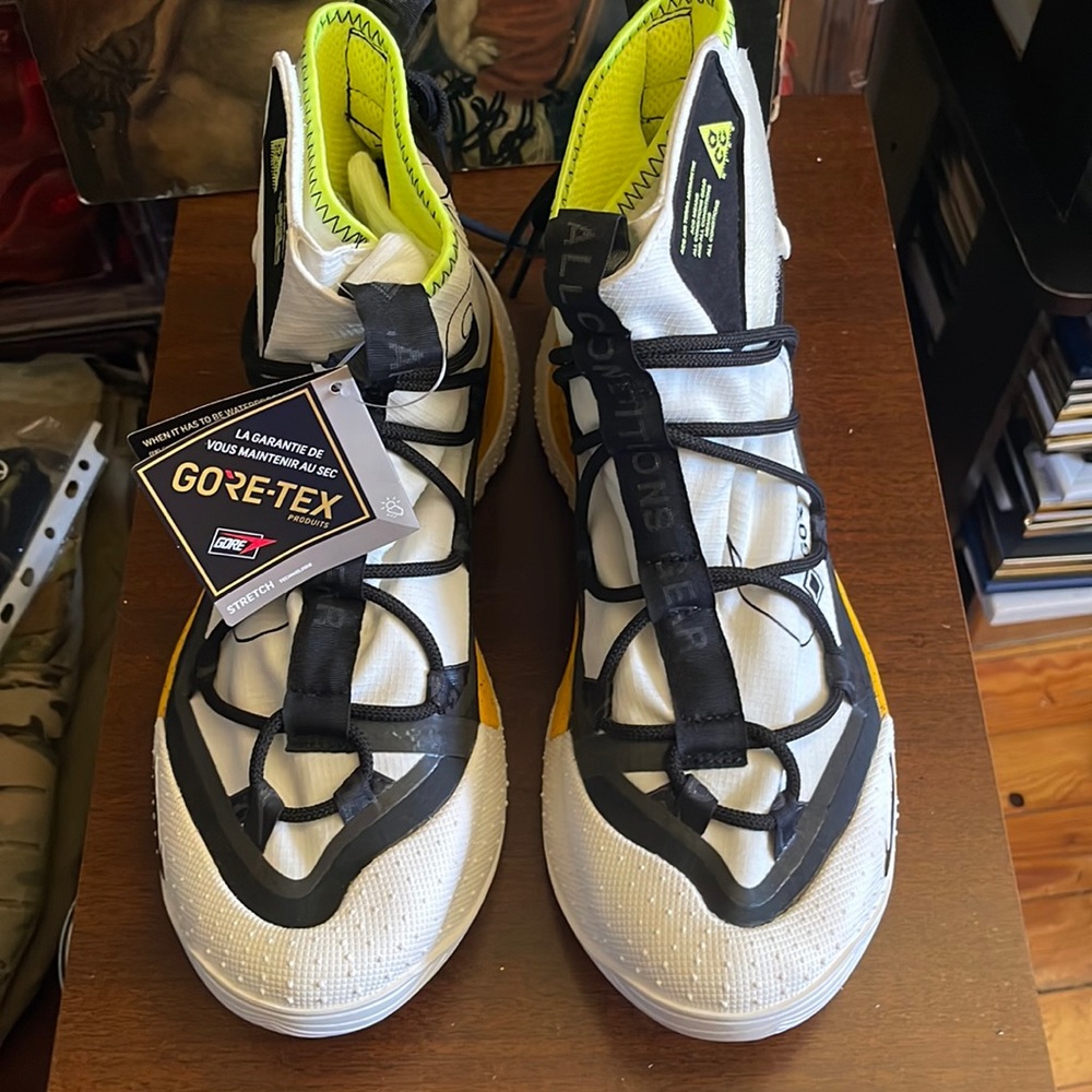 White on white ACG ANTARCTIC GORTEX
